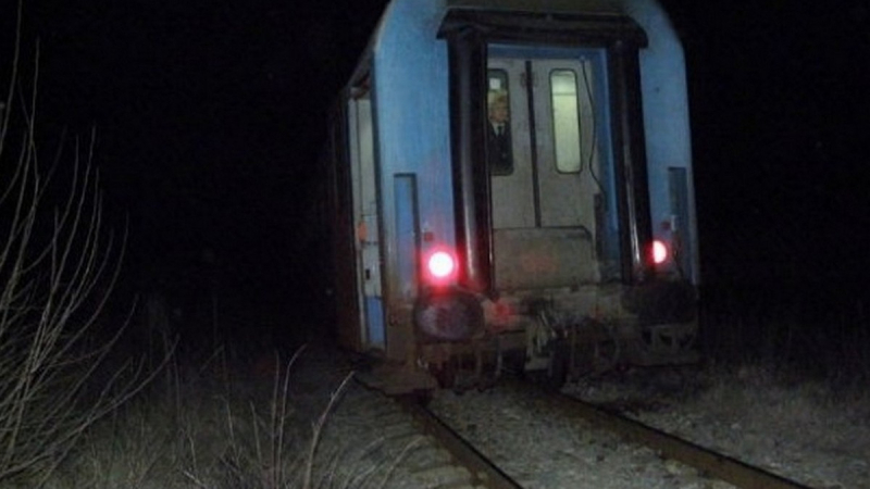 Смразяващ ужас край Бургас, пътници блокирани във влак заради...