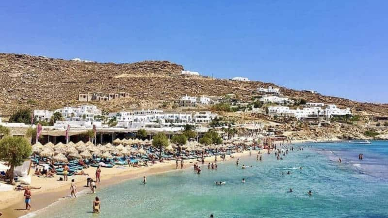 Така се прави: На този гръцки плаж забраниха платените чадъри, а у нас кога?