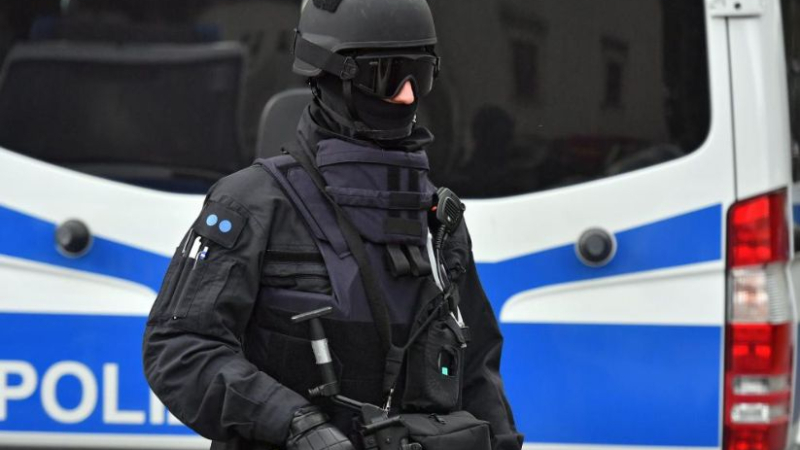Става страшно в Германия: Тийнейджъри планират взривове и убийства, а зад всичко стои...