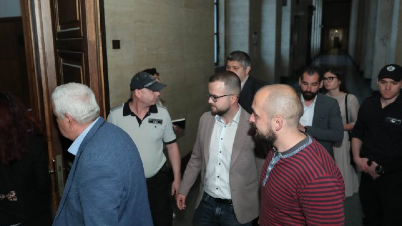 Трети опит съдът да реши остават ли Петя Банкова и Стефан Димитров в ареста