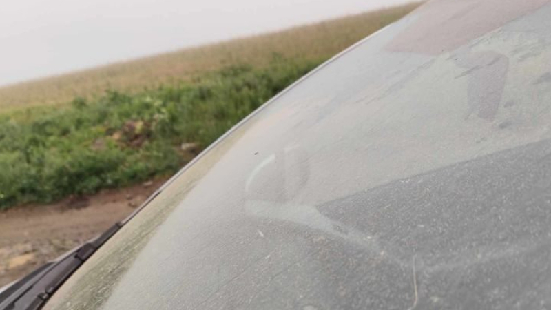 Оранжев дъжд посипа Южна България, автомивките ликуват СНИМКИ