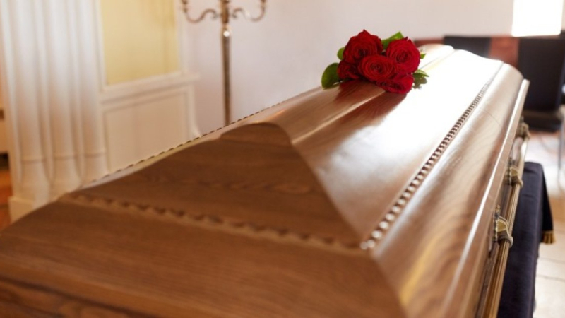 Жена, обявена за мъртва, бе върната към живота в погребално бюро