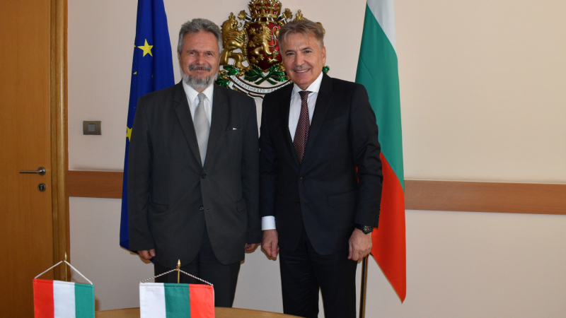 Министър Николов и посланикът на Унгария обсъдиха задълбочаване на двустранните икономически отношения
