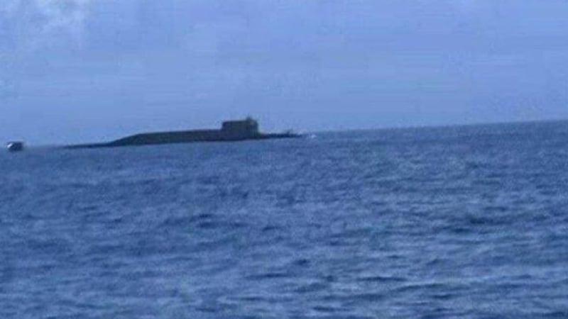 Напрежението расте: Китайска ядрена подводница изплува на неочаквано място