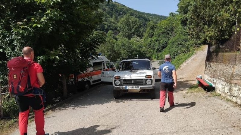 Мистерия обви смъртта на мъжа, полетял от 15 м. във Врачанския Балкан СНИМКИ 18+