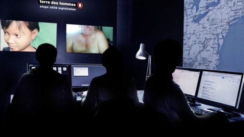 Френските власти разтуриха виртуален вертеп на друсащи се педофили в България