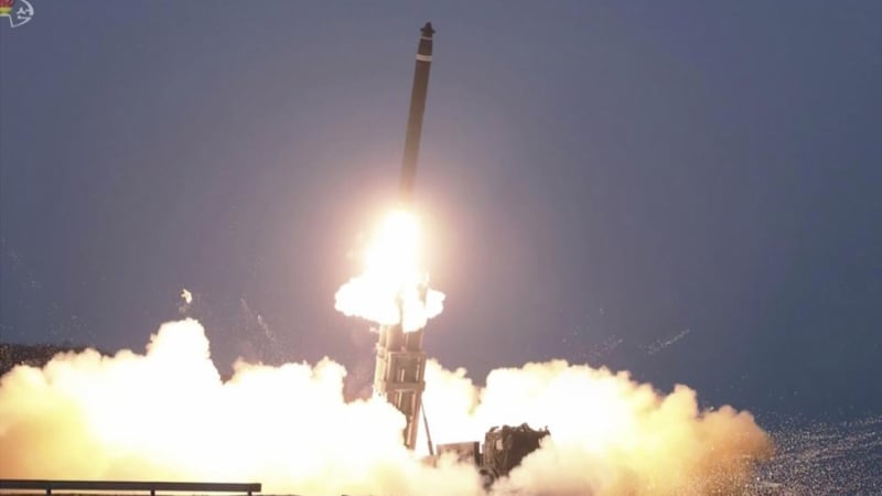 Изстреляна от Северна Корея ракета се взриви във въздуха