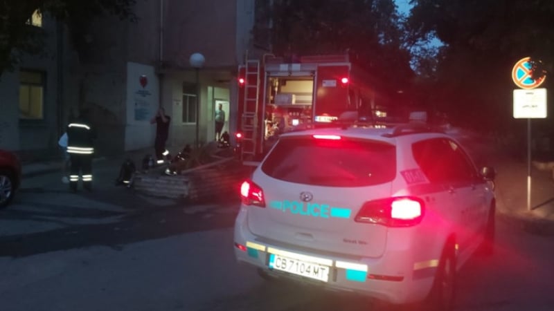 Извънредно: Пламна болницата в Благоевград, има пострадали пациенти! СНИМКИ