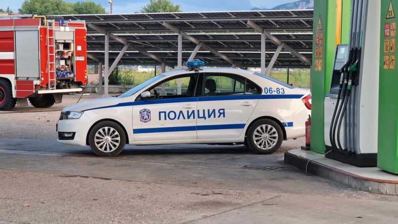 Жесток инцидент във Враца, линейка лети към "Пирогов" СНИМКИ
