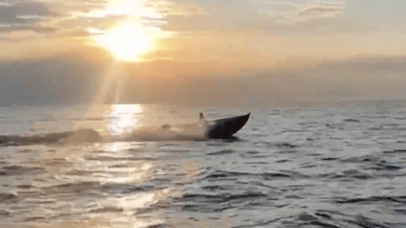Украйна с мощна атака с морски дронове: Експлозии и пожар в Новоросийск ВИДЕО