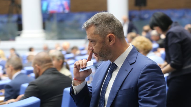 Делян Добрев с бомба: В последния ден на Асен Василев като министър...