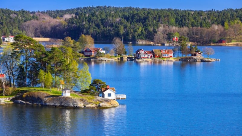 Новата Италия: Шведски град продава земи за 8 цента и светът полудя! СНИМКИ