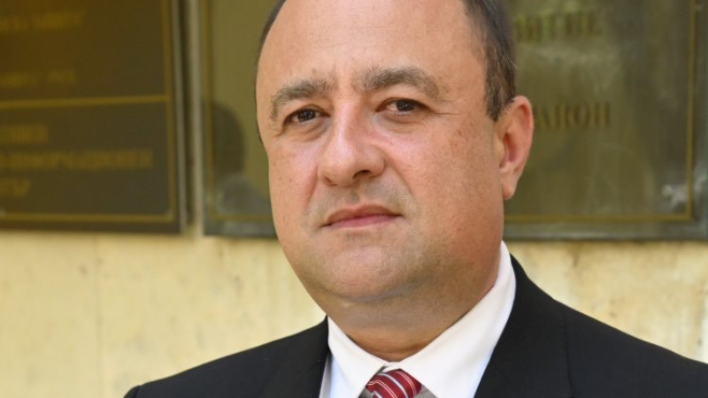 Иван Иванов: Съставянето на надпартиен експертен кабинет стои на дневен ред в БСП