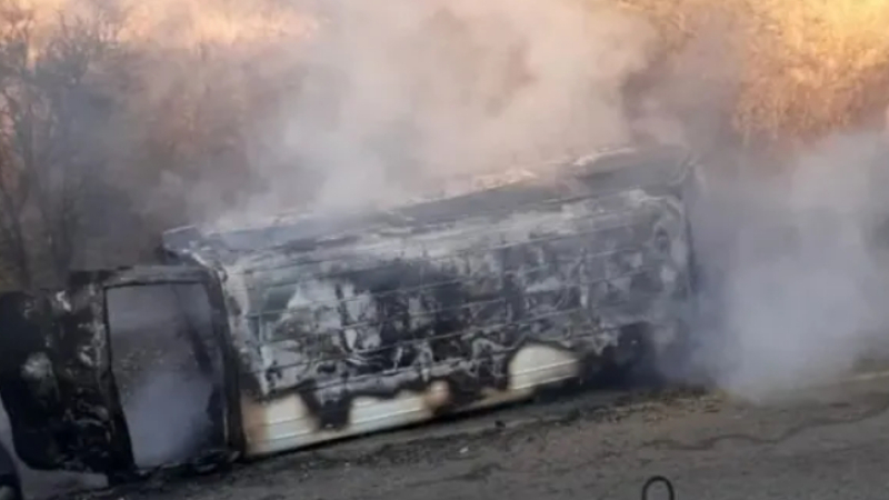 Зверска катастрофа: Автобус с ученици се запали, 12 изгоряха СНИМКИ 18+