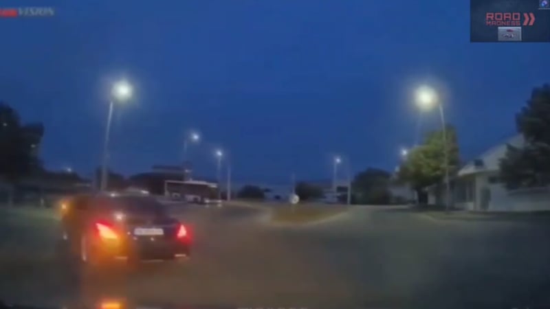 Жестока суматоха в Пловдив, шофьори спряха на надлез и... ВИДЕО