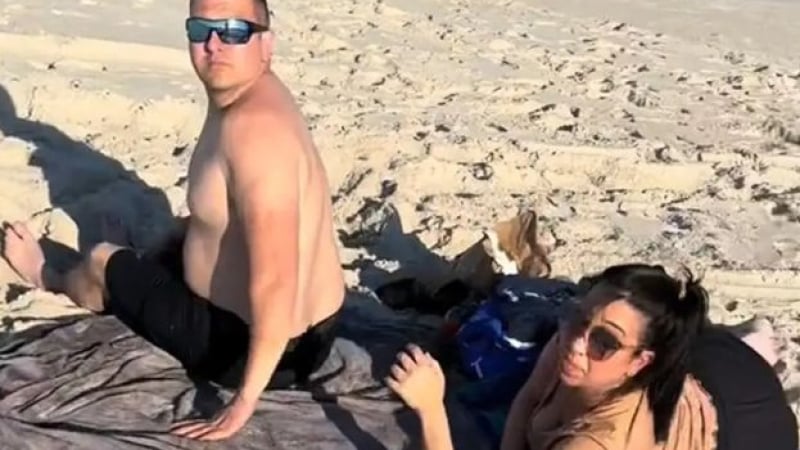 Бременна съпруга хвана мъжа си с друга на плажа и стана страшно ВИДЕО 