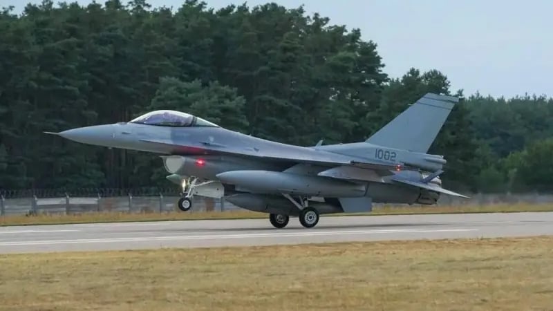 Словакия се сдоби с първата двойка изтребители F-16 Block 70