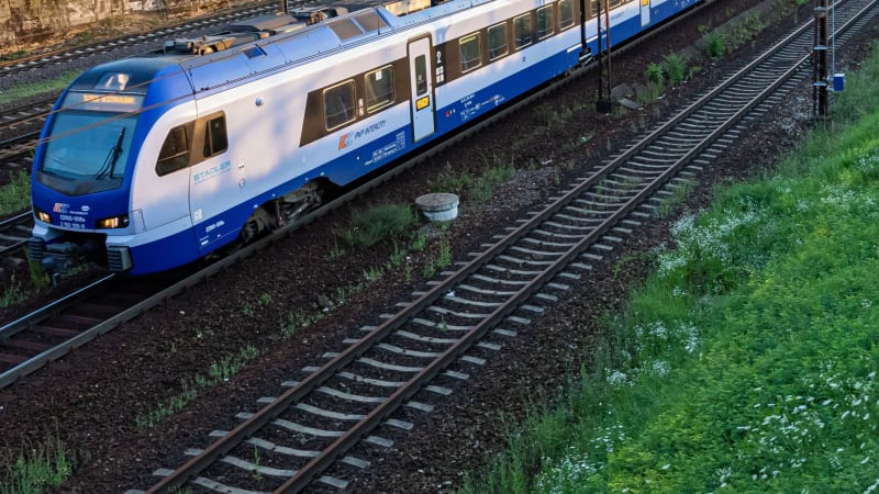 Мегапоръчката за нови влакове: Stadler Polska се оттегли, ето кой ще ги достави 