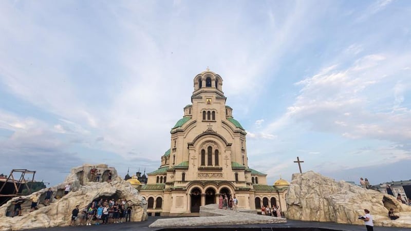 "Св. Александър Невски" става декор на операта "Рилският пустинник"