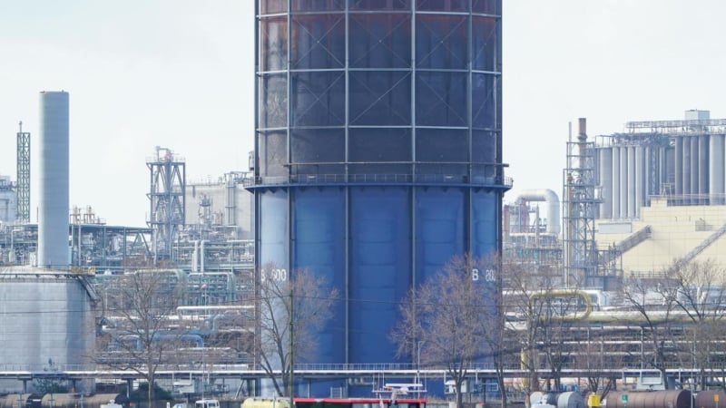 Взрив в най-големия химически завод в света в Германия, има много ранени ВИДЕО