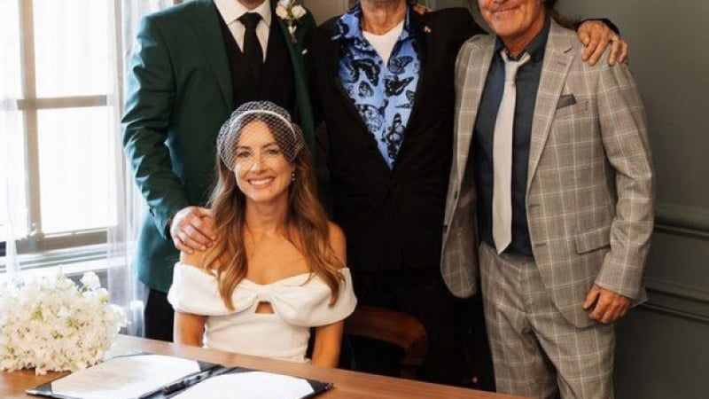 Синът и дъщерята на двама легендарни музиканти изненадващо сключиха брак
