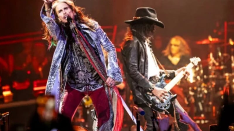 Феновете на Aerosmith са попарени, Стивън Тайлър го закъса яко