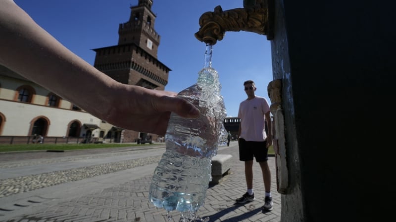 Няма да посегнете да пиете вода от пластмасови бутилки след тези редове