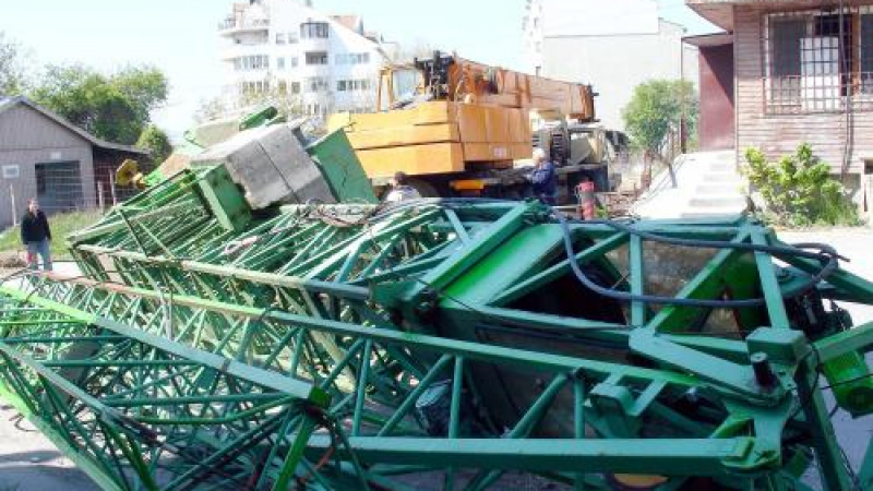 60-тонен кран рухна край Дунав 