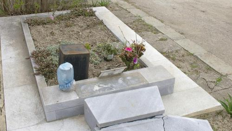13-годишен осквернява гробове, защото не получил сладкиши
