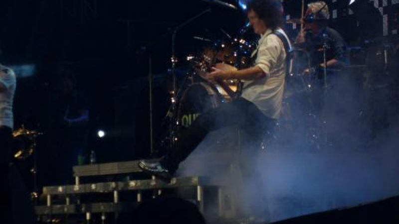 Сълзи се ляха за Фреди на концерта на Queen в Белград