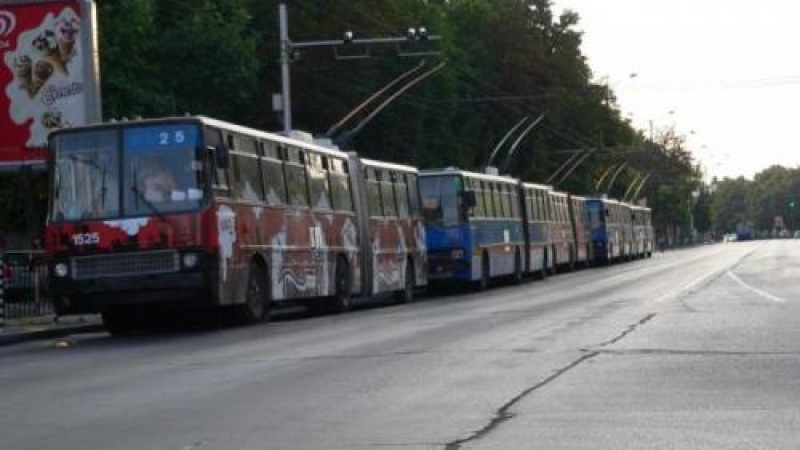 Превозвачи плашат да оставят Пловдив без транспорт