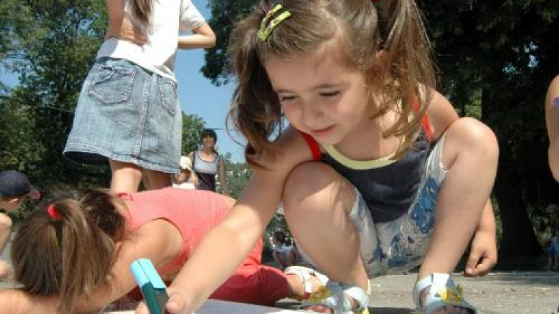 Родители: В бургаските детски градини продължават да ни искат пари 