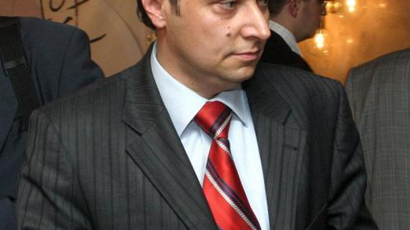 Янев се обяви за чистка сред политиците 