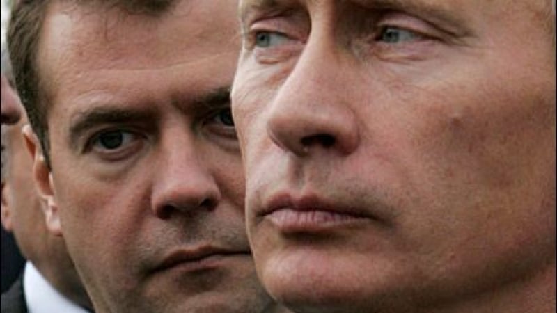 Медведев подготвя нещата за завръщането на Путин