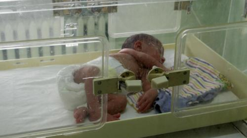 Тримесечно бебе почина от пневмония