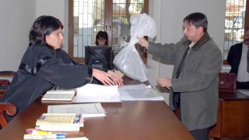 Хасковският съд днес цял ден брои бюлетините от балотажа в село Крум 