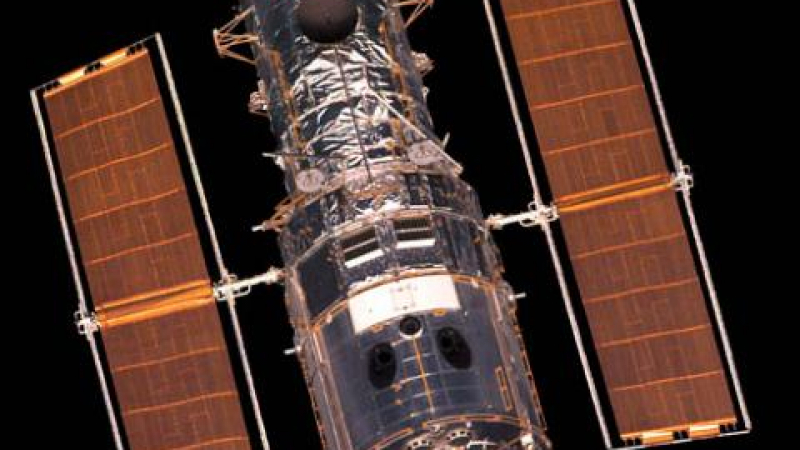 Двама астронавти от “Индевър” излязоха за трети път в открития космос около МКС