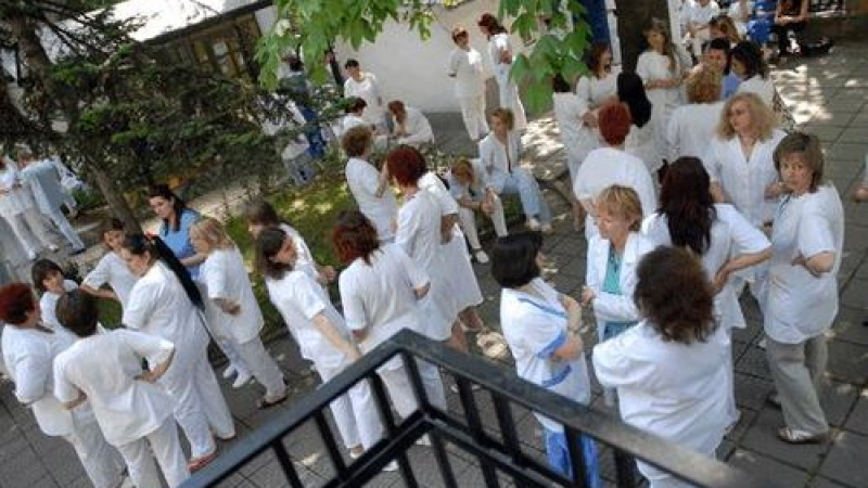 Задържаха 70 медицински сестри с фалшиви дипломи