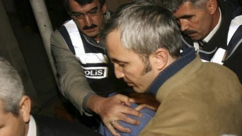 Турчин влиза в затвора за нападение над католически свещеник