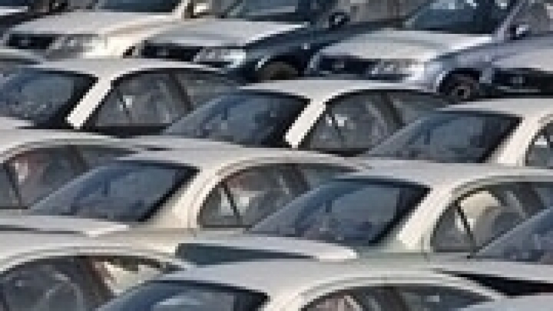 Прогнозират до 40% спад в автомобилните продажби в Италия

