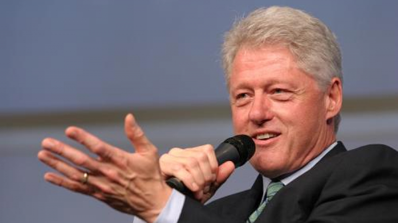 Бил Клинтън спечелил 6 млн. долара от речи през 2008 г.
