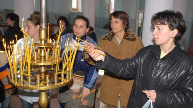 В Хасково отбелязаха празника на Св. Харалампий с мекици 
