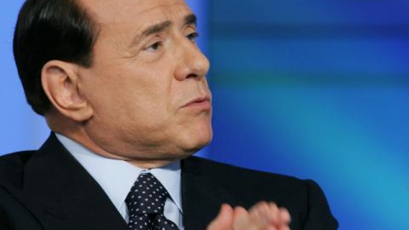 Маскиран като Берлускони опита да обере банка в Торино