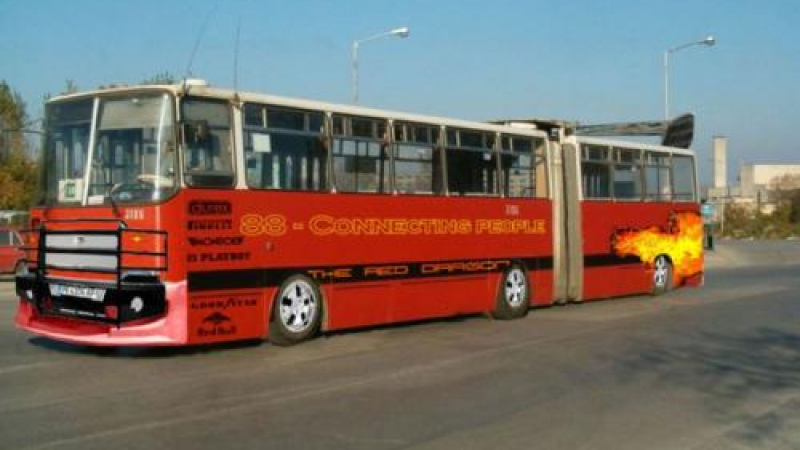 Стреляха по автобус в София, няма пострадали