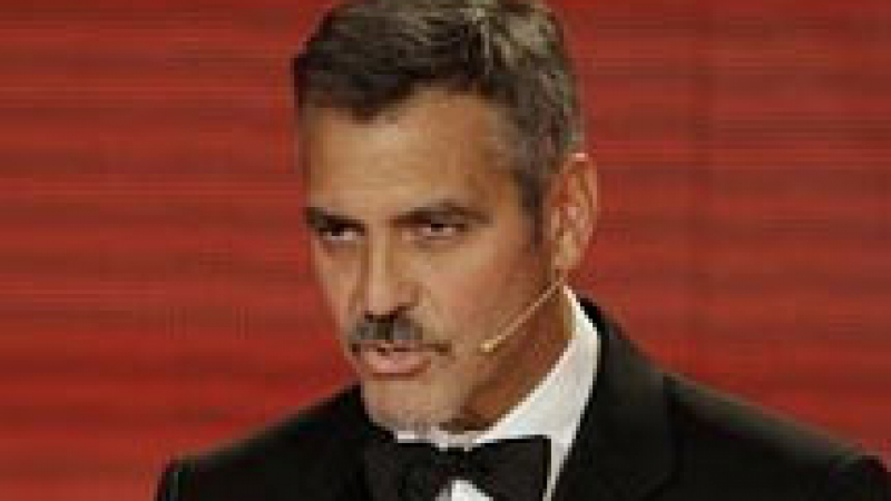 Джордж Клуни хвърлил око на племенницата на Беназир Бхуто
