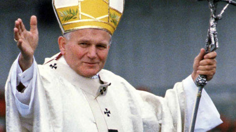 "Дейли мейл": СССР подготвил българин да убие Йоан Павел II в Полша
