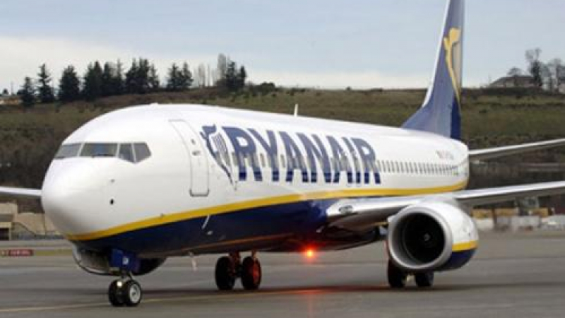 Авиакомпания Ryanair въвежда такса за тоалетната в самолетите