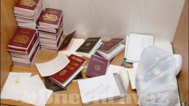 Предлагат български паспорти на босненци за по 100 евро