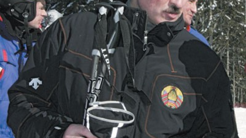 Александър Лукашенко със свита от 150 души на ски в Сърбия