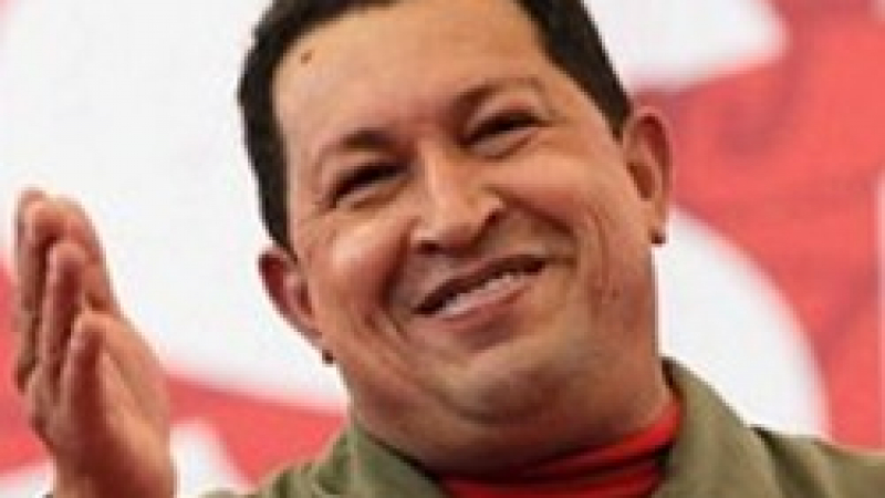 Чавес в помощ на влюбените двойки